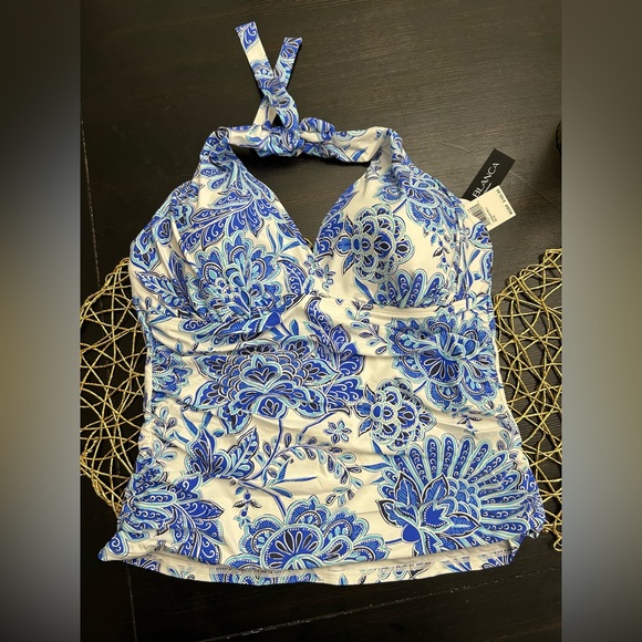 La Blanca Women's V-Neck Halter Tankini Swimsuit Top - Picture 8 of 10